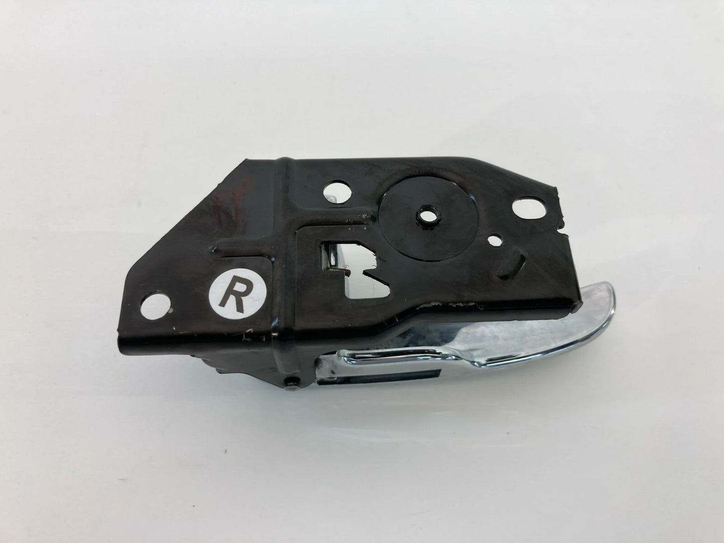 2002-2005 HYUNDAI SONATA BASE REAR RIGHT PASSENGER INNER INSIDE DOOR HANDLE RH