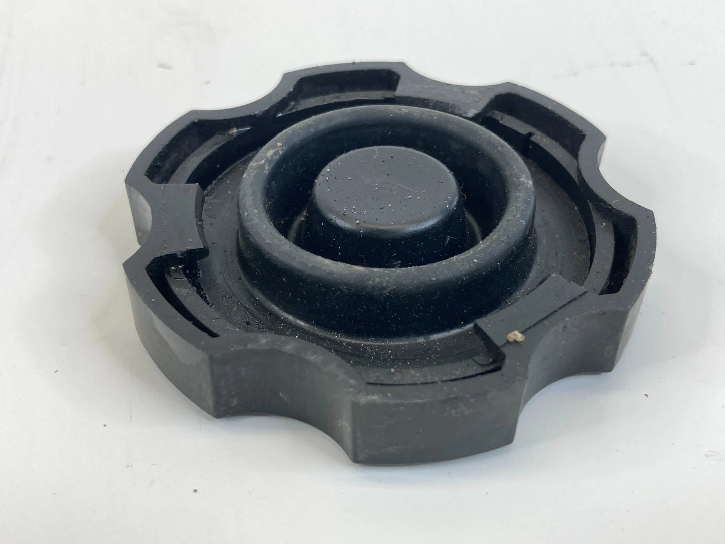 1997-2005 BUICK CENTURY MASTER CYLINDER BRAKE FLUID CAP COVER LID OEM