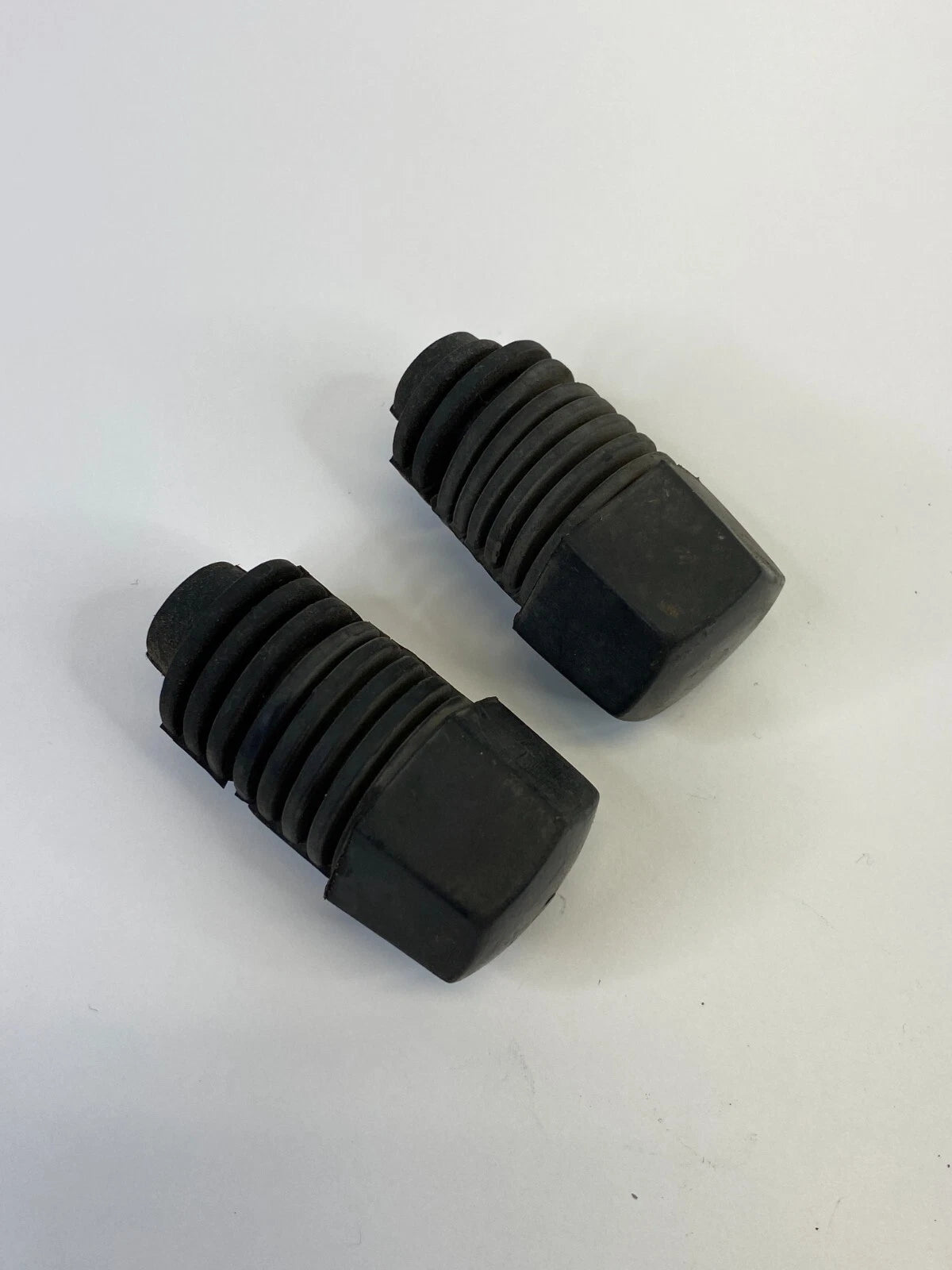 2008-2017 CHEVROLET EQUINOX FRONT HOOD BUMPER RUBBER ADJUST PAIR SET OEM