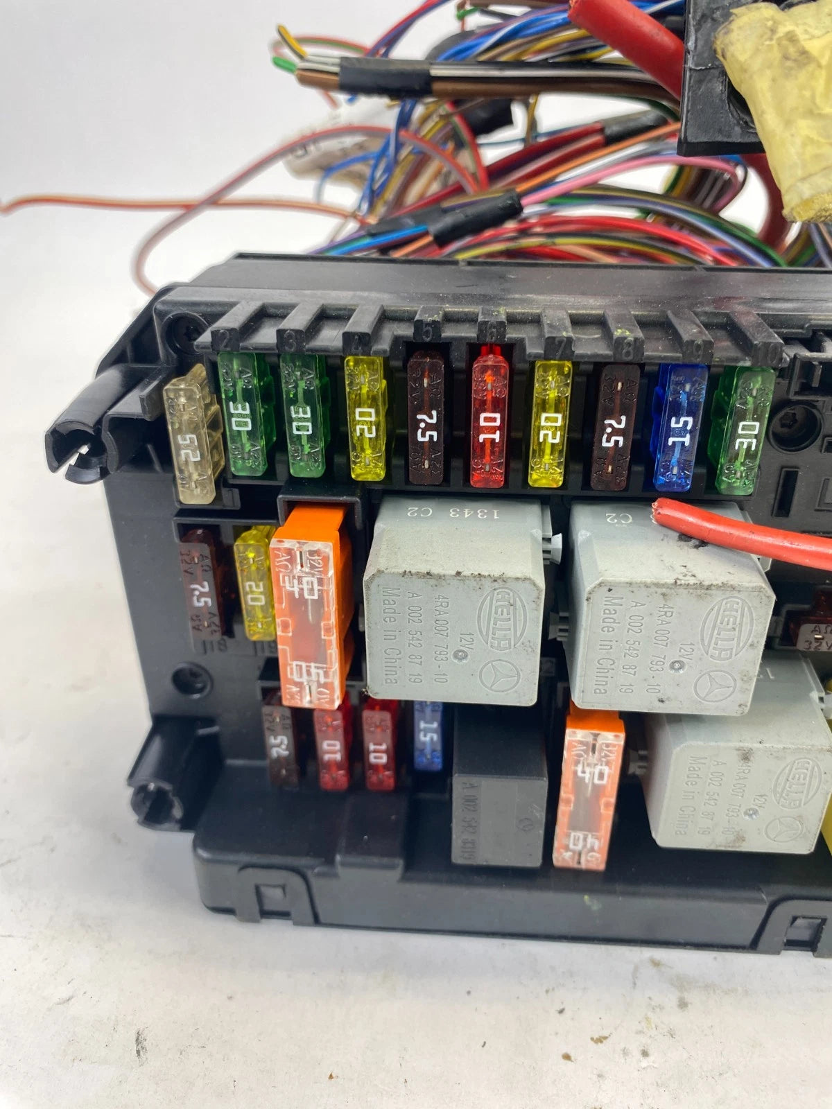 2010-2012 MERCEDES-BENZ GLK350 FRONT SAM MODULE FUSE BOX RELAY A212-900-59-12