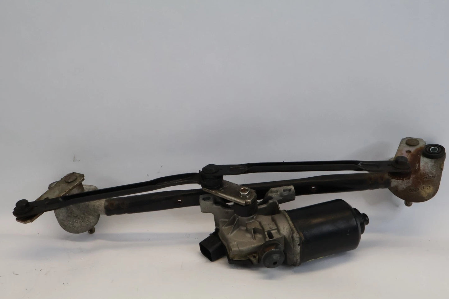 2006-2011 HYUNDAI ACCENT FRONT WIPER MOTOR W/ LINKAGE ASSEMBLY 98110-1G000