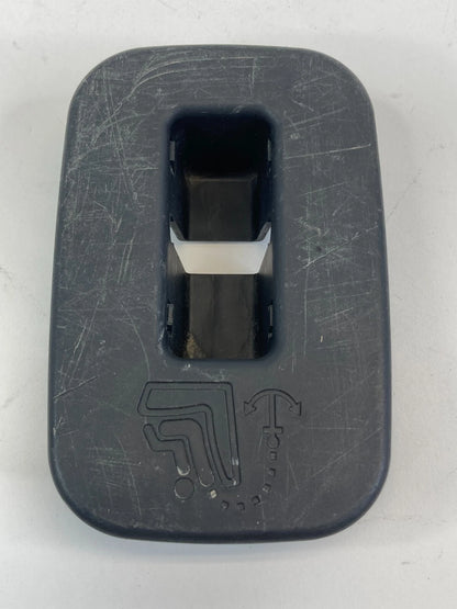 2010 2011 KIA SOUL REAR CHILD SEAT ANCHOR CAP LID TRIM BEZEL 89391-2K020