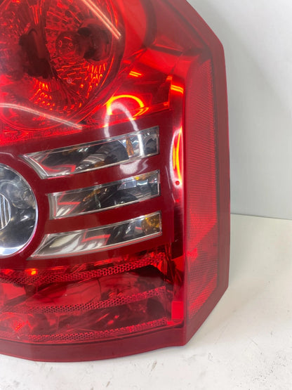 2008-2010 CHRYSLER 300 REAR RIGHT PASSENGER TAILLIGHT TAIL LAMP ASSEMBLY OEM
