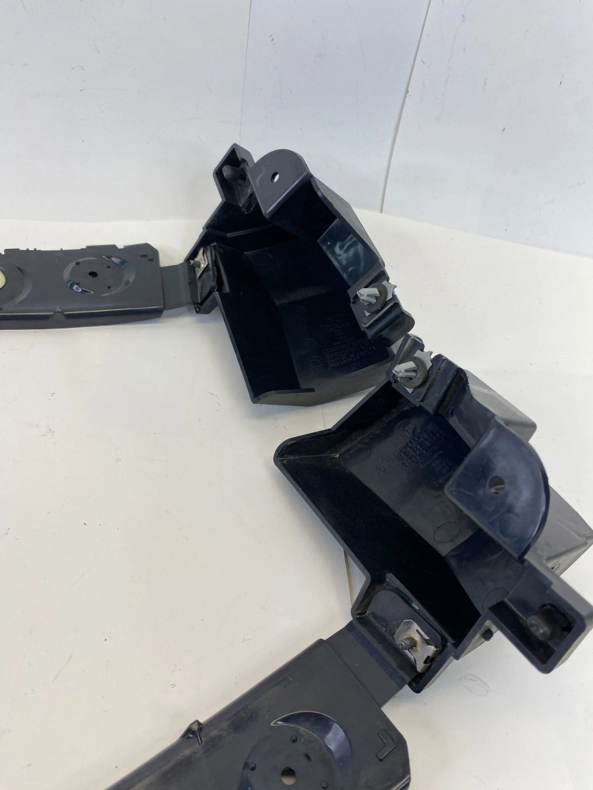 2016-2019 FORD EXPLORER BUMPER MOUNTING BRACKETS REAR OEM FACTORY FB53-17D948-AH