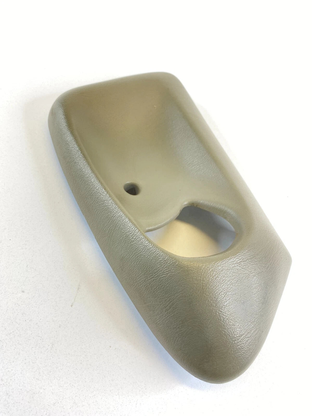 2000-2005 00-05 CHEVROLET IMPALA REAR LEFT INTERIOR DOOR HANDLE BEZEL 21995764