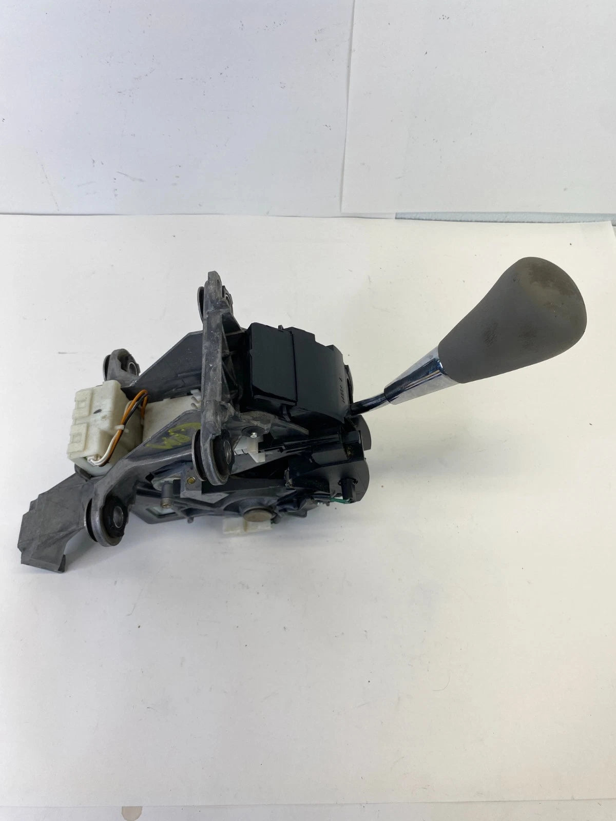 2004-2010 TOYOTA SIENNA AUTOMATIC GEAR SELECTOR SHIFT SHIFTER LEVER HANDLE OEM
