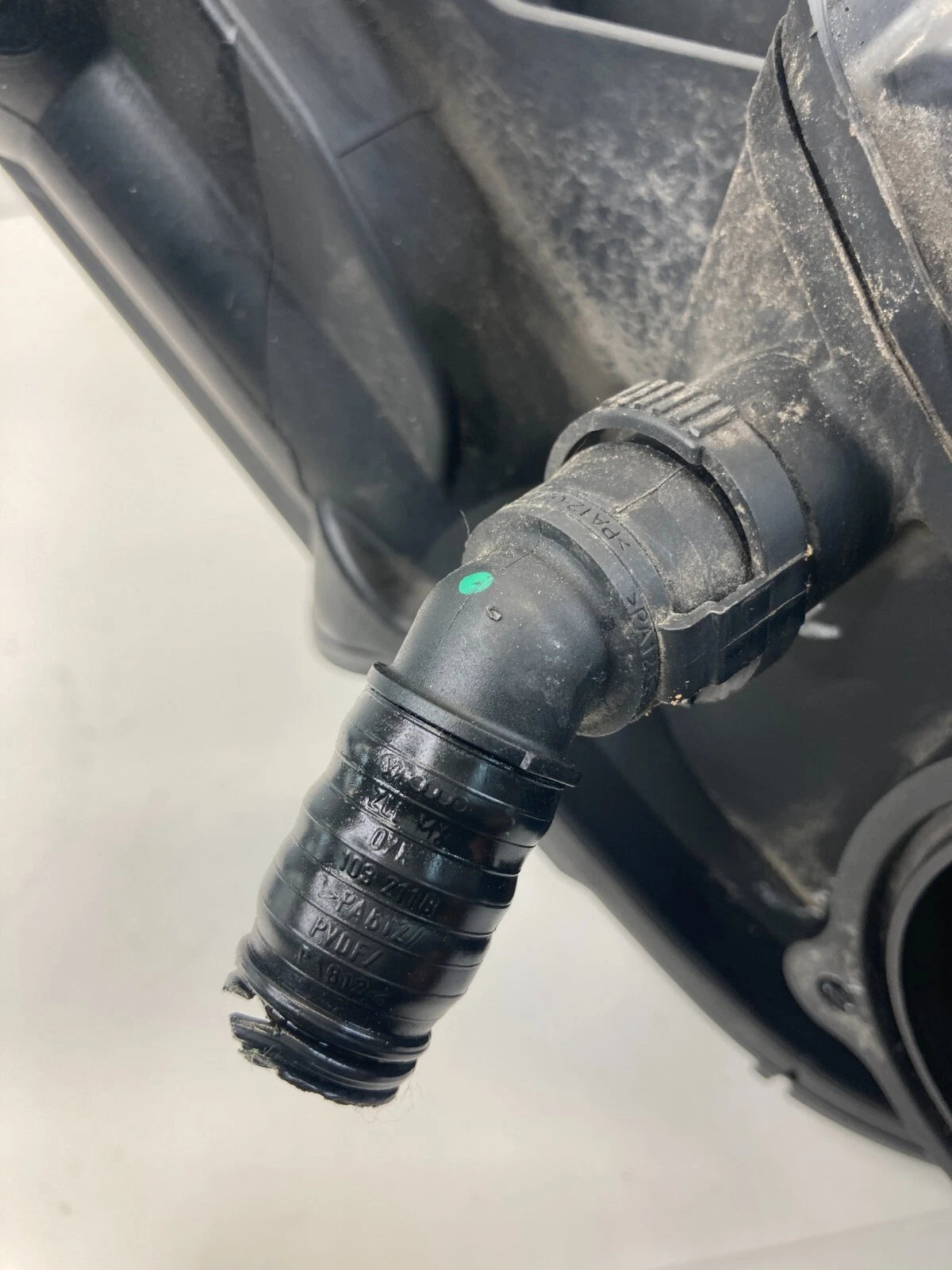 05-14 VW VOLKSWAGEN JETTA 10-14 GOLF 2.5L L5 AIR INTAKE MANIFOLD 07K133201K OEM