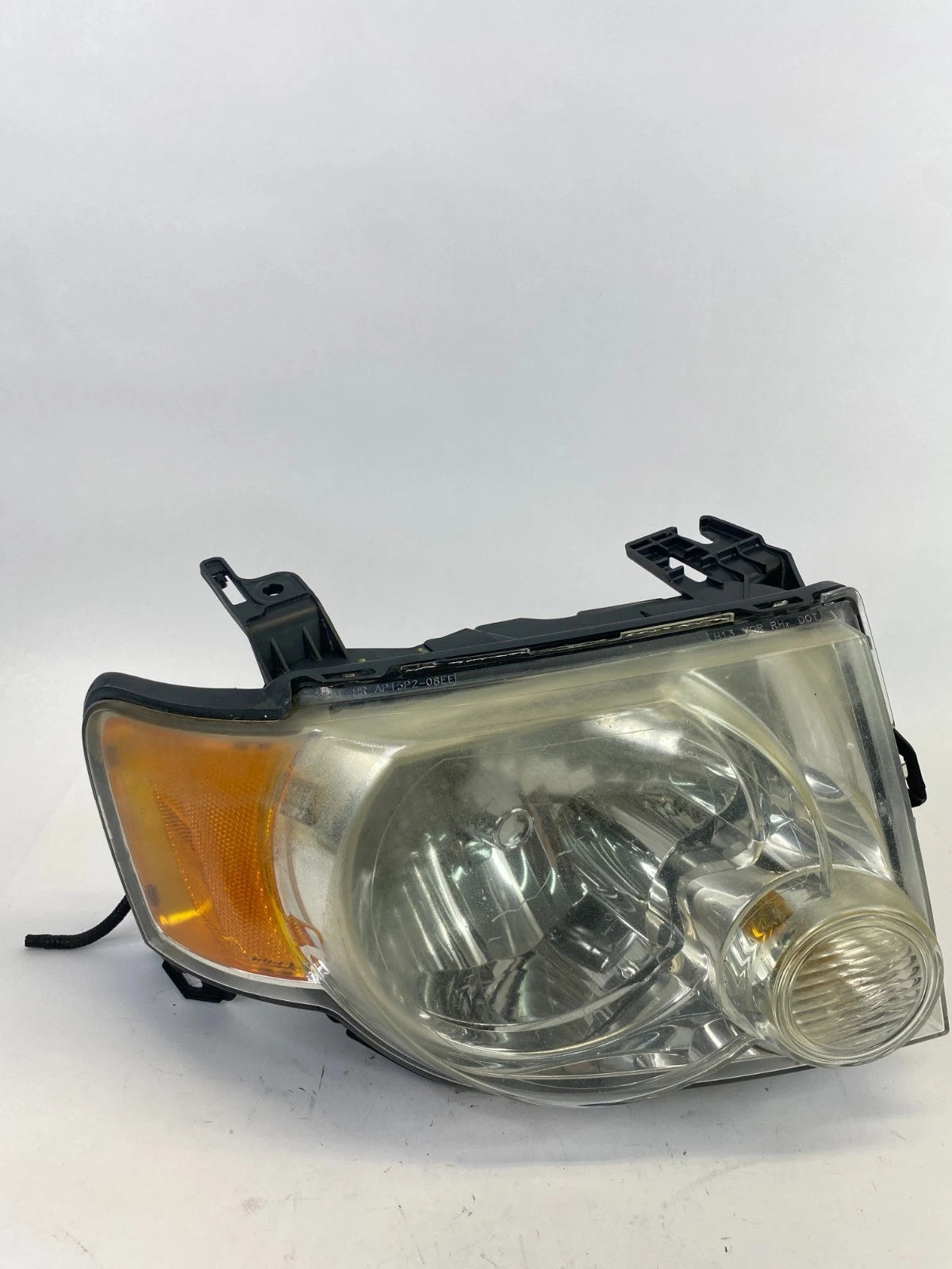 2007-2012 FORD ESCAPE FRONT RIGHT HEADLIGHT LENS UNIT 9L84-13005-A OEM FACTORY