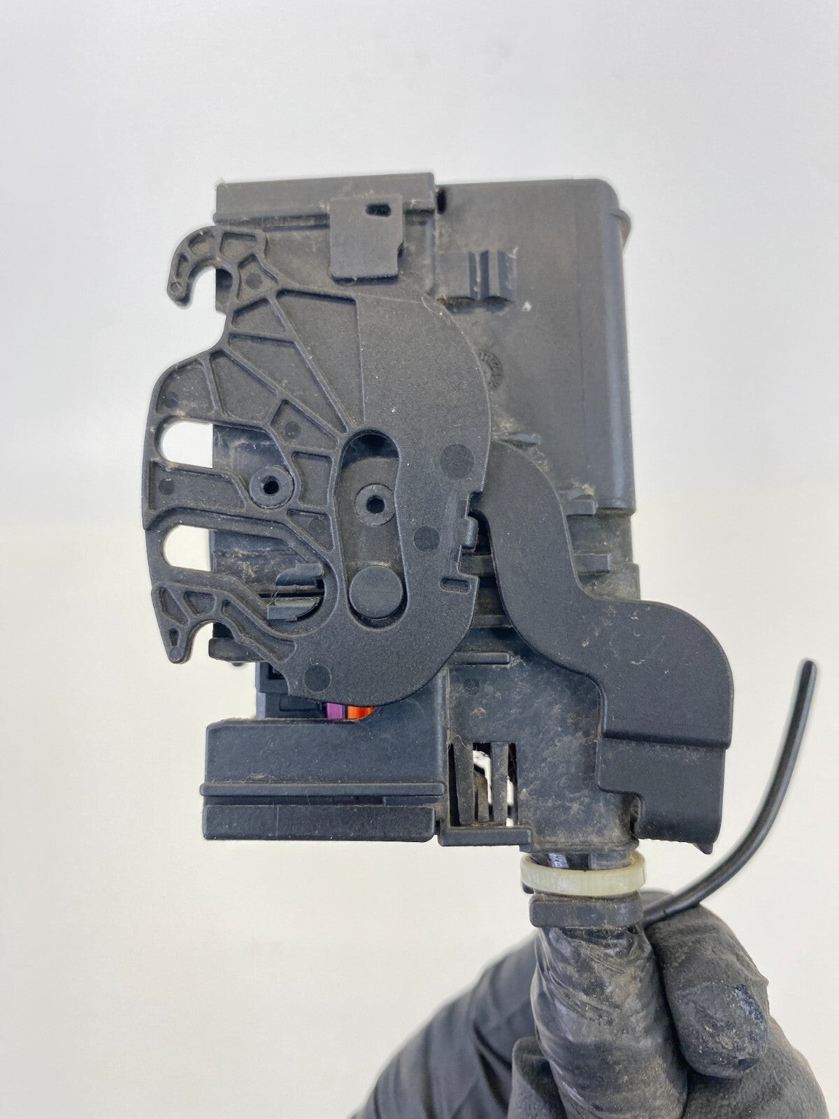 2011 2012 Nissan Altima 2.5L FWD Anti Lock Brake ABS Pump Module Plug Connector