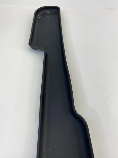 2004-2006 CADILLAC SRX RIGHT SIDE MOLDING TRIM INSER MAT ASSEMBLY OEM