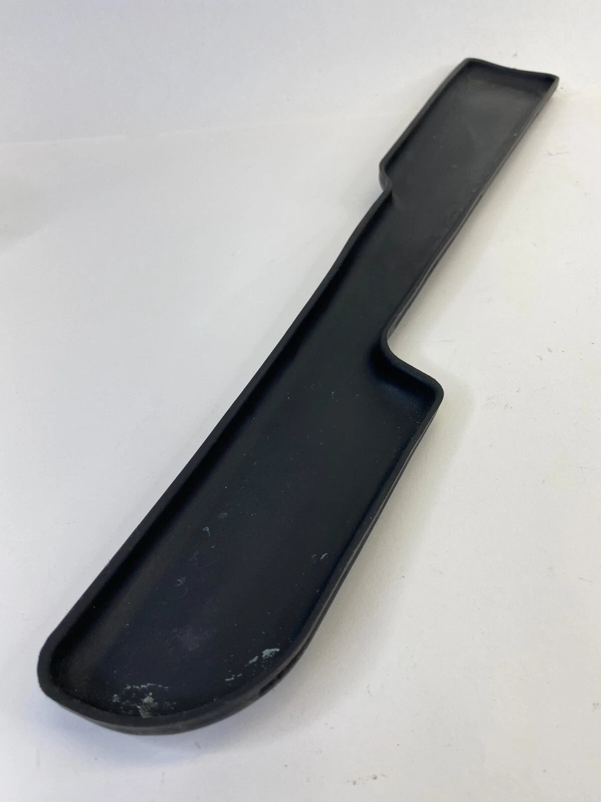 2004-2006 CADILLAC SRX RIGHT SIDE MOLDING TRIM INSER MAT ASSEMBLY OEM