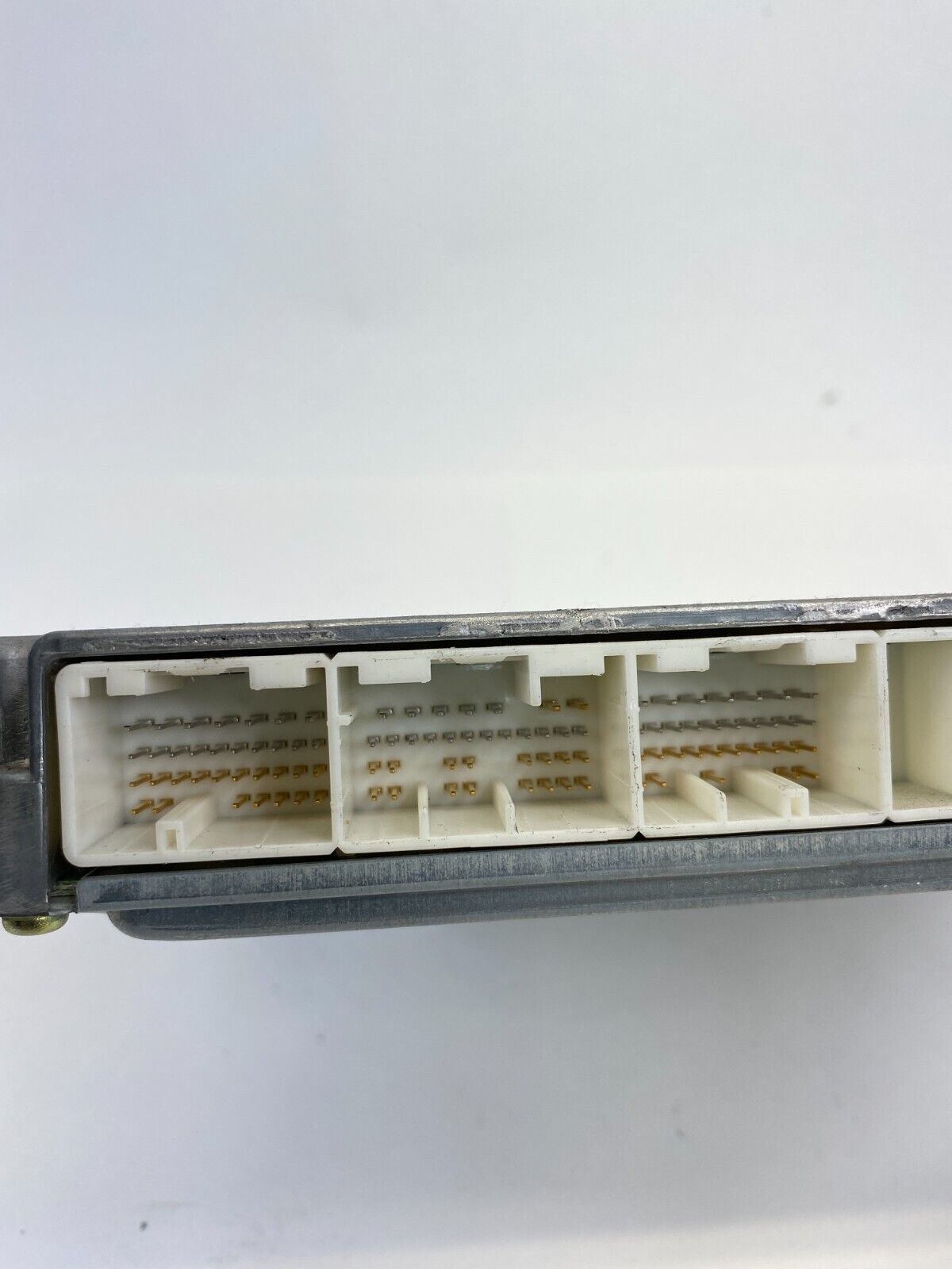 2003-2005 Toyota Sequoia 4.7L V8 Engine Computer Control Module ECM 89661-0C560