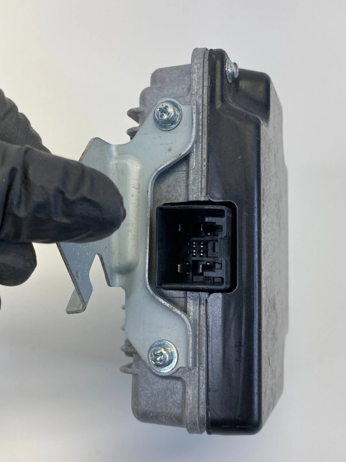 2013-2019 NISSAN PATHFINDER POWER INVERTER CONTROL MODULE UNIT 283D0-3JA0A OEM