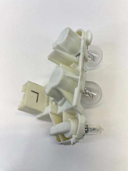 2007 2008 BMW 328XI REAR LEFT TRUNK LID TAIL LIGHT TAILLIGHT BULB SOCKET HOLDER