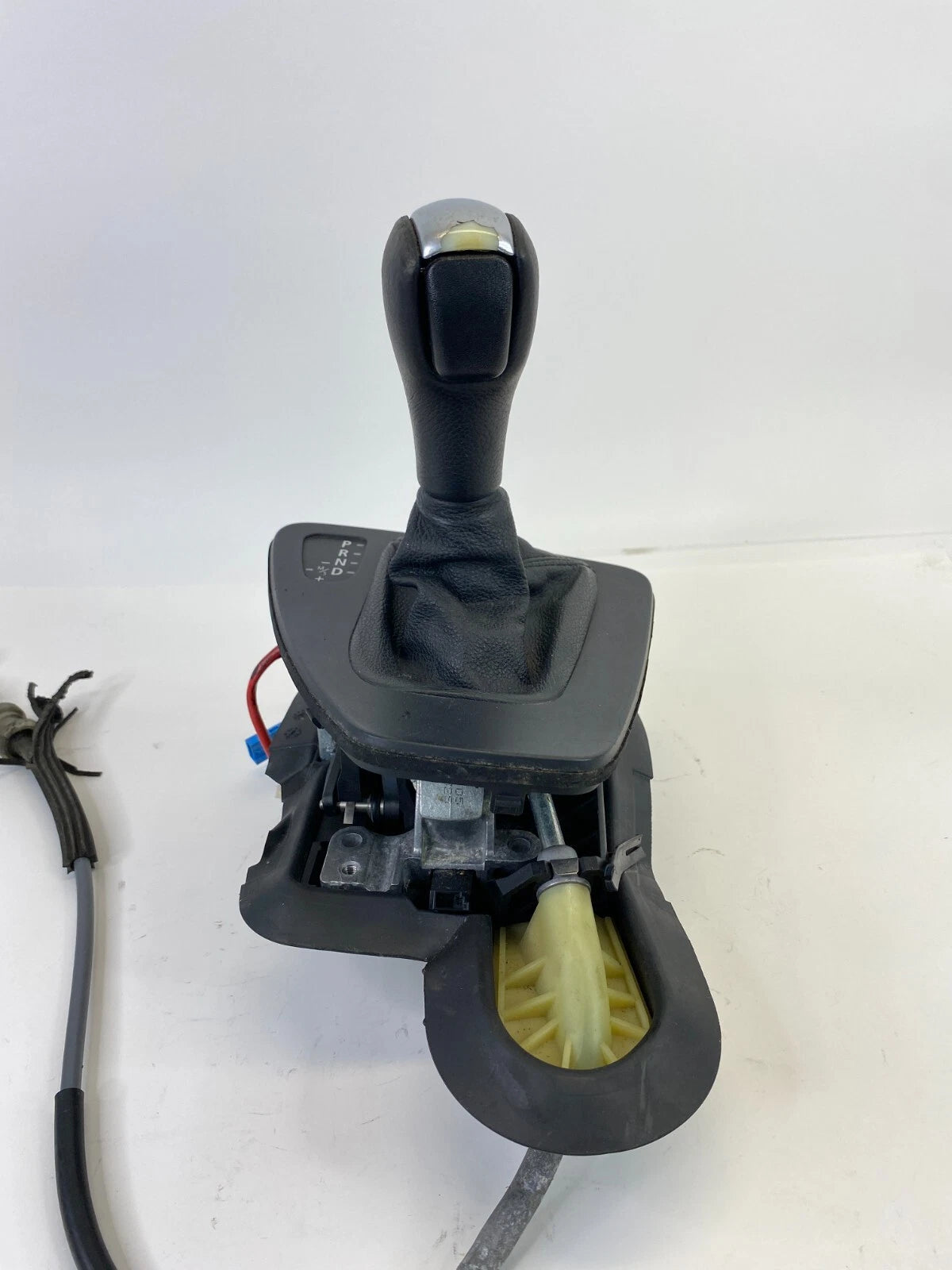 2006 06 BMW 330XI AUTOMATIC FLOOR GEAR SHIFTER SELECTOR GEARSHIFT LEVER ASSY OEM