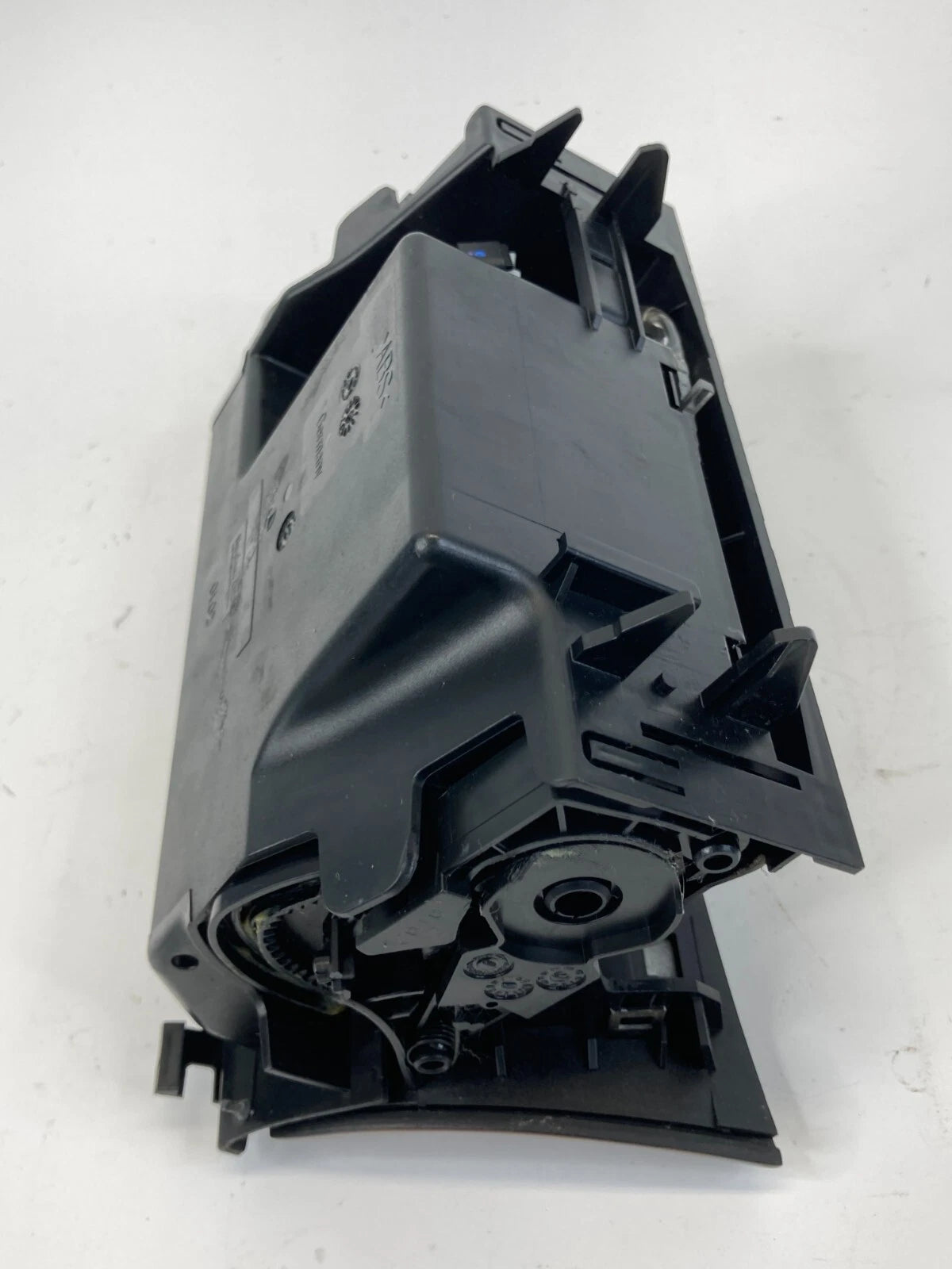 06 07 08 09 10 11 MERCEDES BENZ CLS500 CENTER DASH ASHTRAY ASH TRAY STORAGE OEM