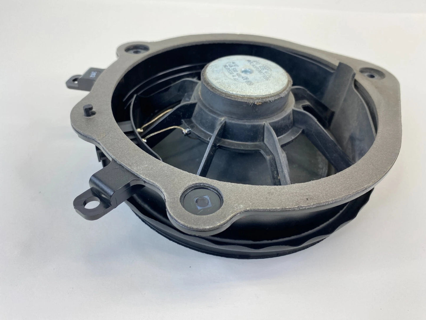 2006-2013 AUDI A3 FRONT RIGHT SIDE DOOR AUDIO SOUND SPEAKER 8P0-035-411C OEM