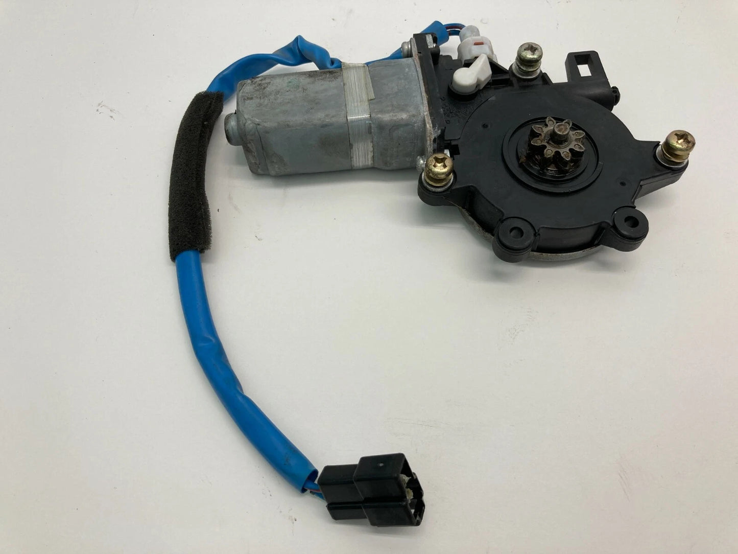 2002-2007 SUBARU IMPREZA FRONT RIGHT PASSENGER POWER WINDOW MOTOR FR RH OEM