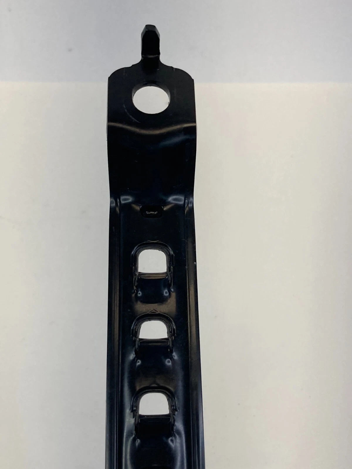 2000-2006 Toyota Tundra Crew Cab SR5 4-DR Seat Belt Height Adjuster Assembly OEM