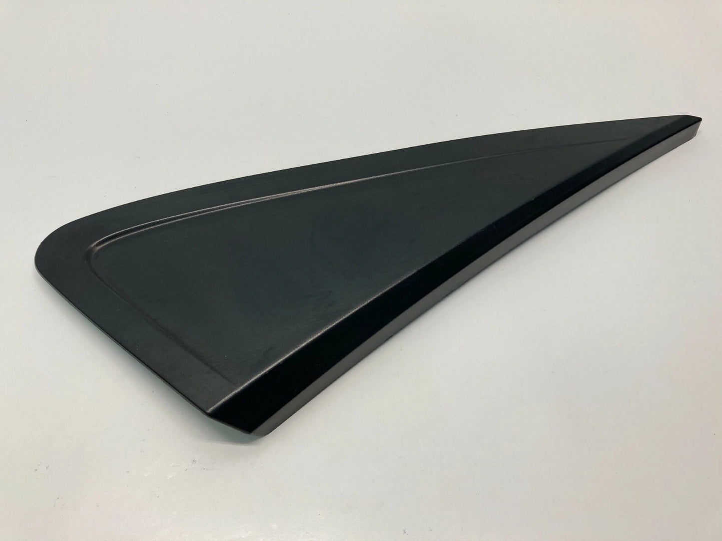 02-07 SUZUKI AERIO RIGHT PASSENGER EXTERIOR DOOR CORNER QUARTER PANEL TRIM COVER