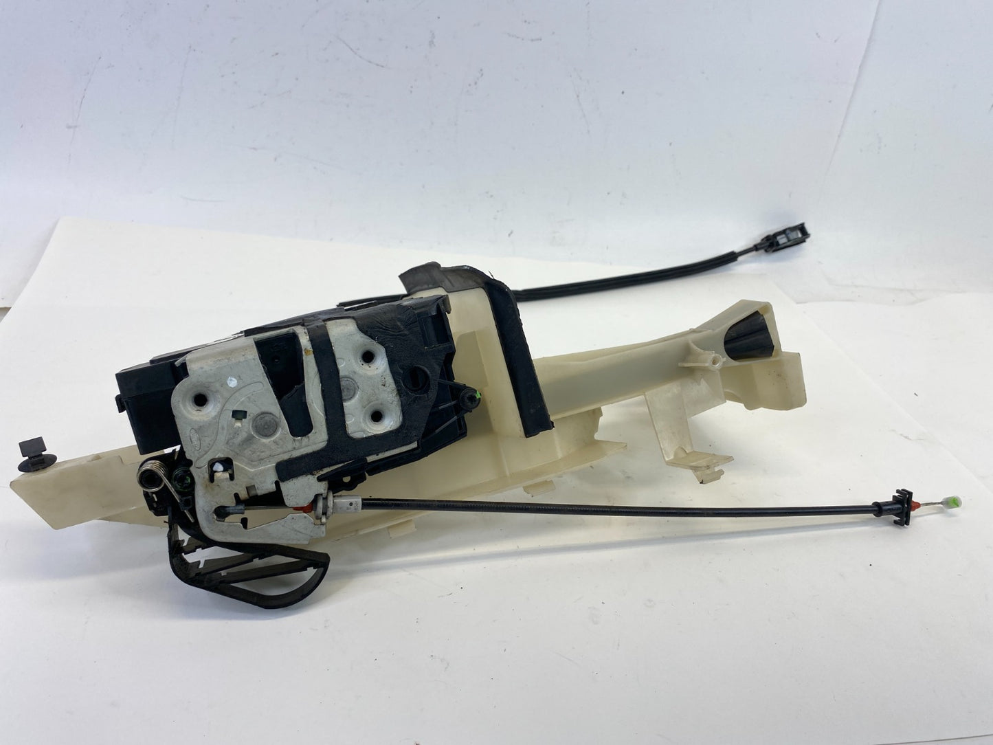 13-16 Ford C-Max Front Right Side Door Lock Latch Actuator CM5A-A21812-GA OEM