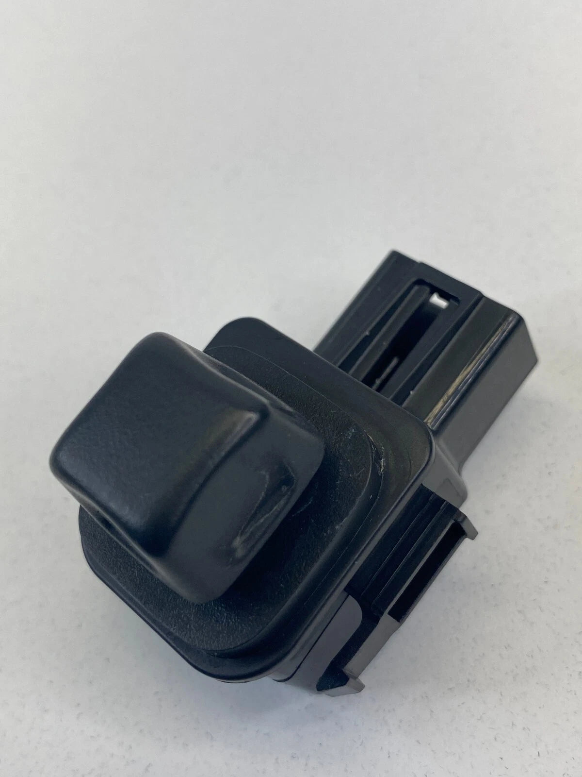 2010-2016 CADILLAC SRX STEERING COLUMN ADJUSTABLE PEDAL SWITCH 13501485 OEM