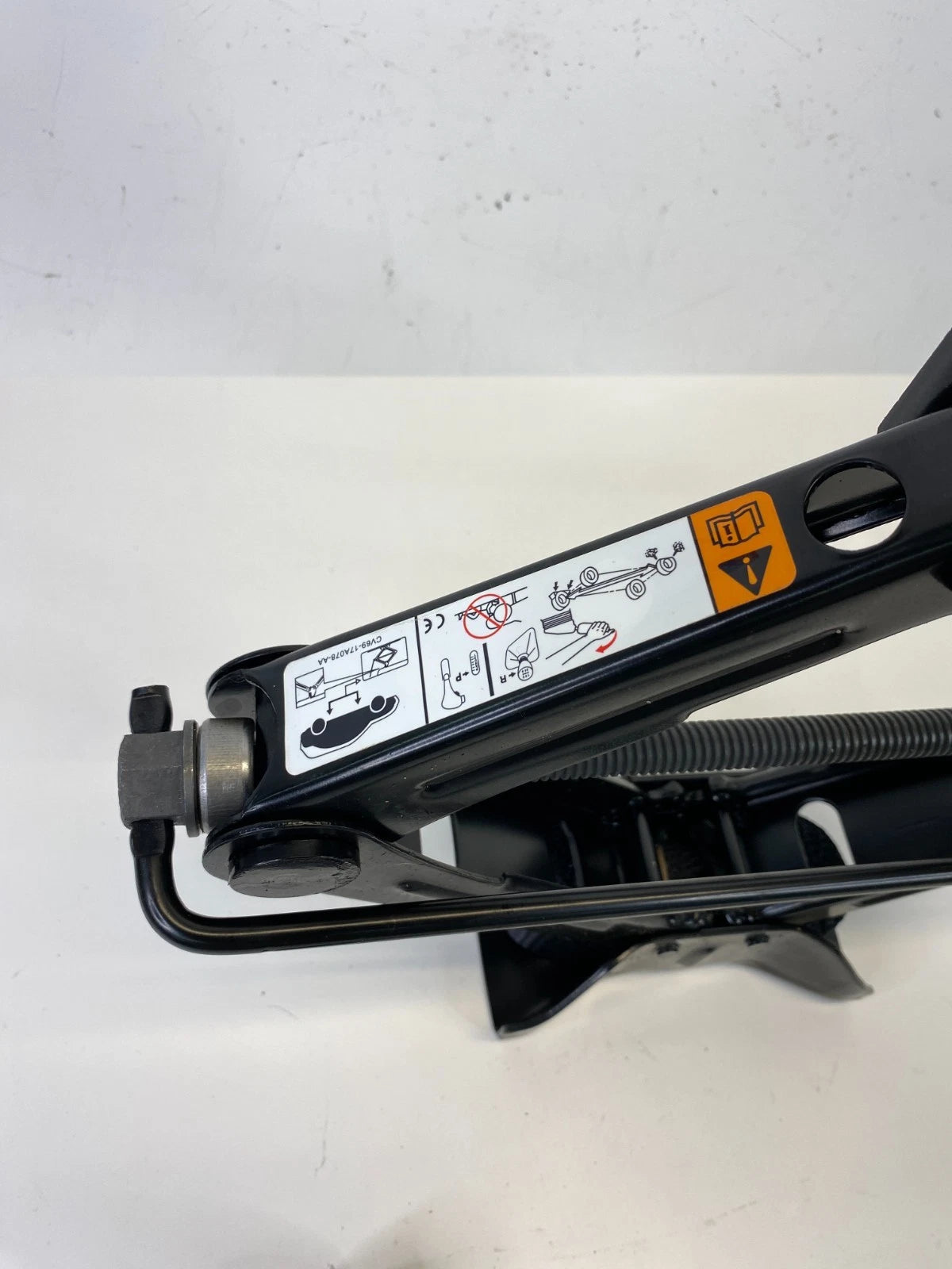 2013-2019 FORD ESCAPE EMERGENCY SPARE WHEEL TIRE LIFTING JACK TOOLS W /FOAM TRIM