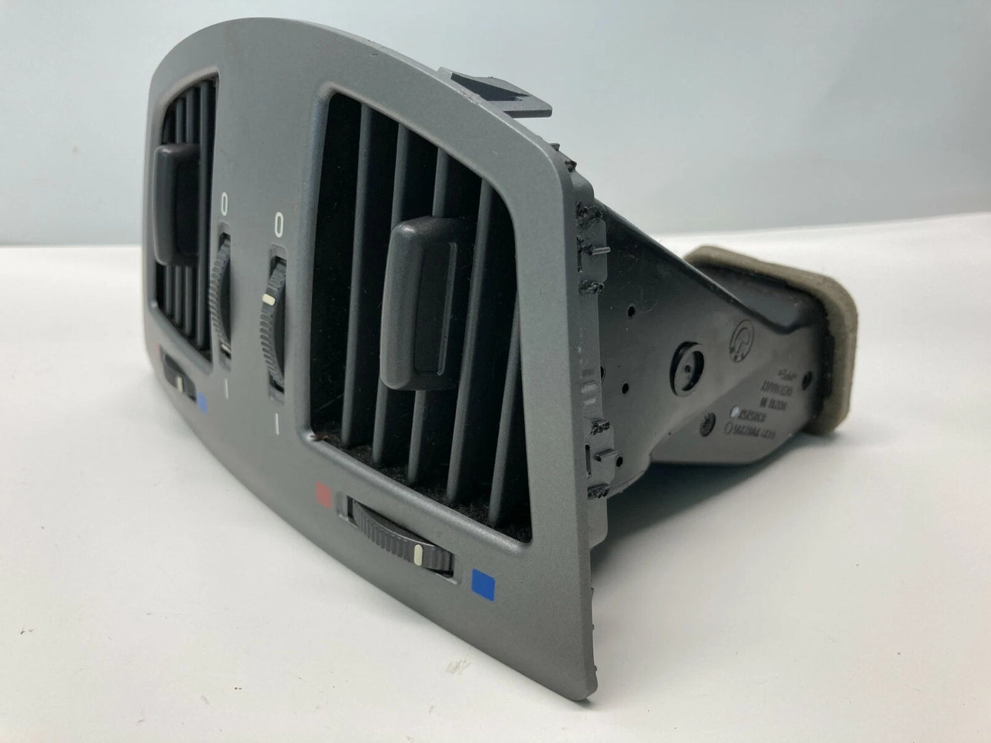 2002 2003 2004 2005 BMW 745I 745LI REAR CENTER CONSOLE A/C AIR VENT HEATER GRILL