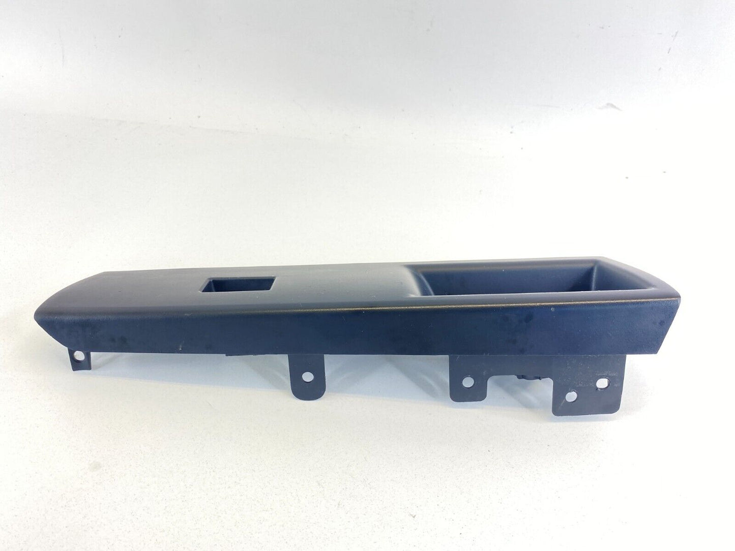 2011-2014 Chevrolet Cruze Front Right Side Door Window Switch Bezel Trim OEM