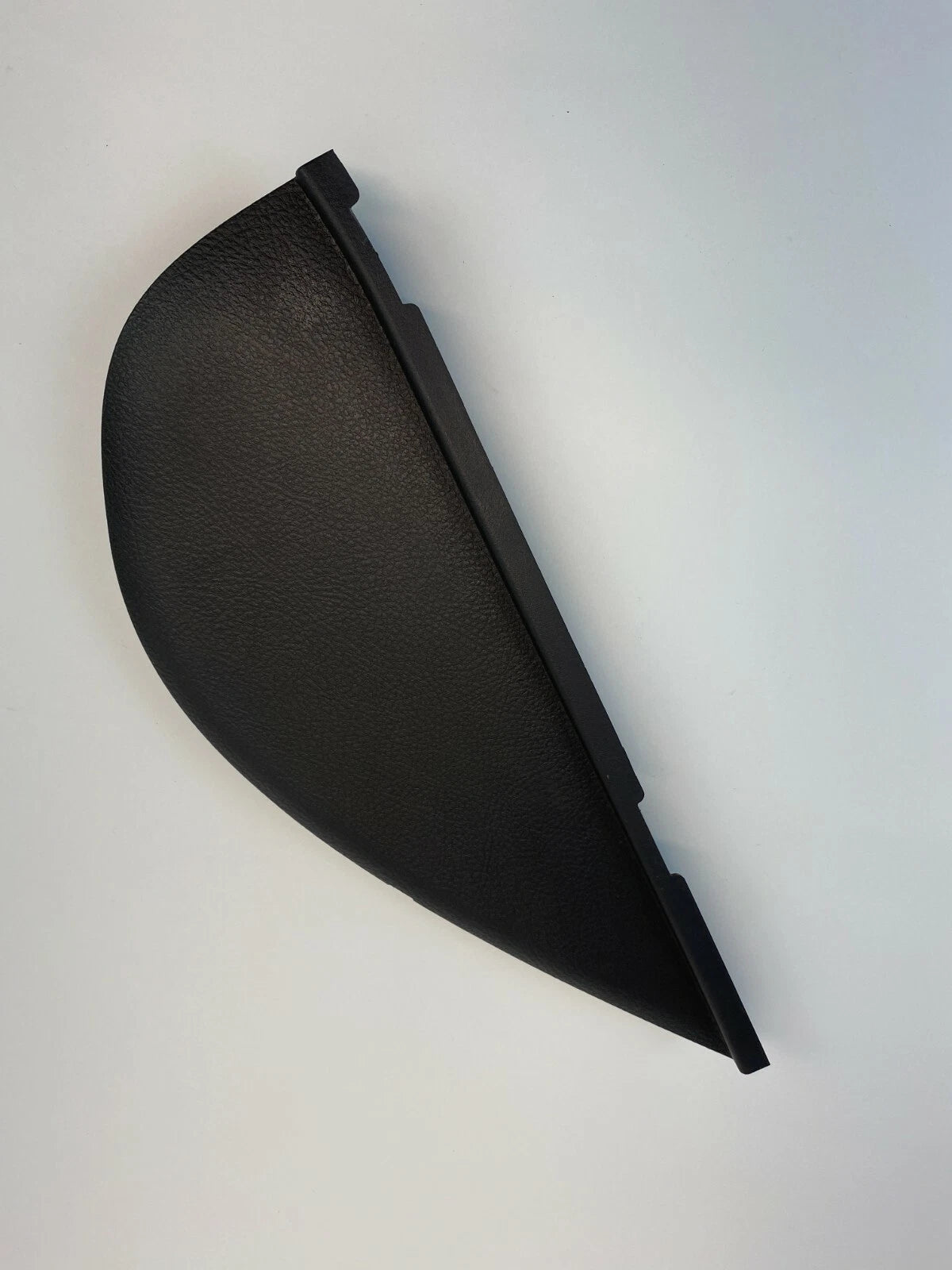 2010-2012 HYUNDAI SANTA FE RIGHT PASSENGER DASH SIDE END CAP COVER 84766-2B000