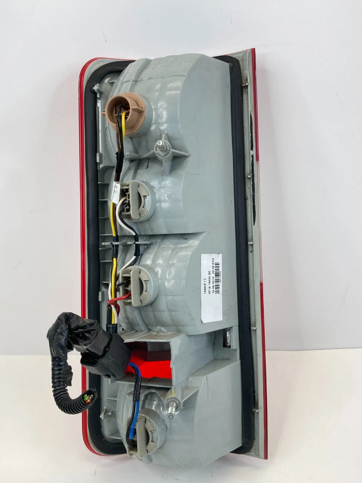 10-13 FORD TRANSIT CONNECT REAR RIGHT SIDE TAILLIGHT TAIL LAMP 9T16-13404-BC OEM