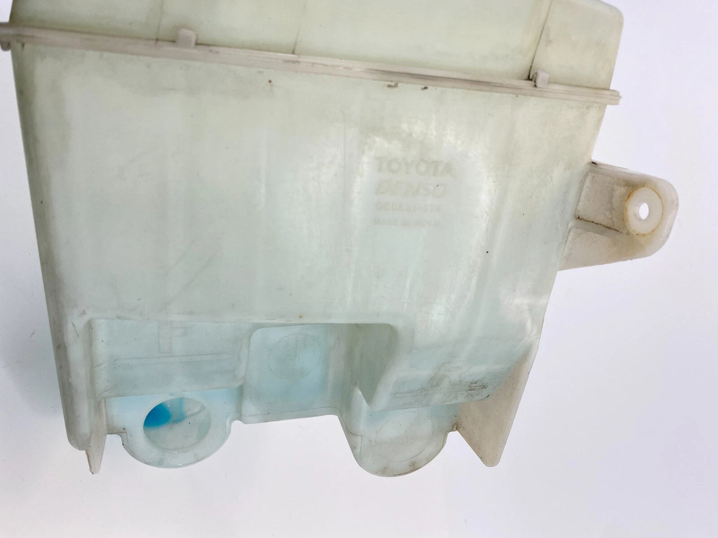 2001-2003 TOYOTA RAV4 WINDSHIELD WIPER FLUID RESERVOIR TANK BOTTLE ASSEMBLY OEM
