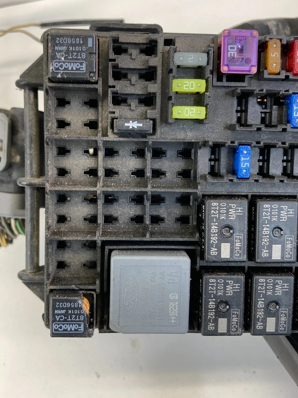 2013-2019 Ford Taurus Police Sedan Under Hood Cabin Fuse Relay Junction Block