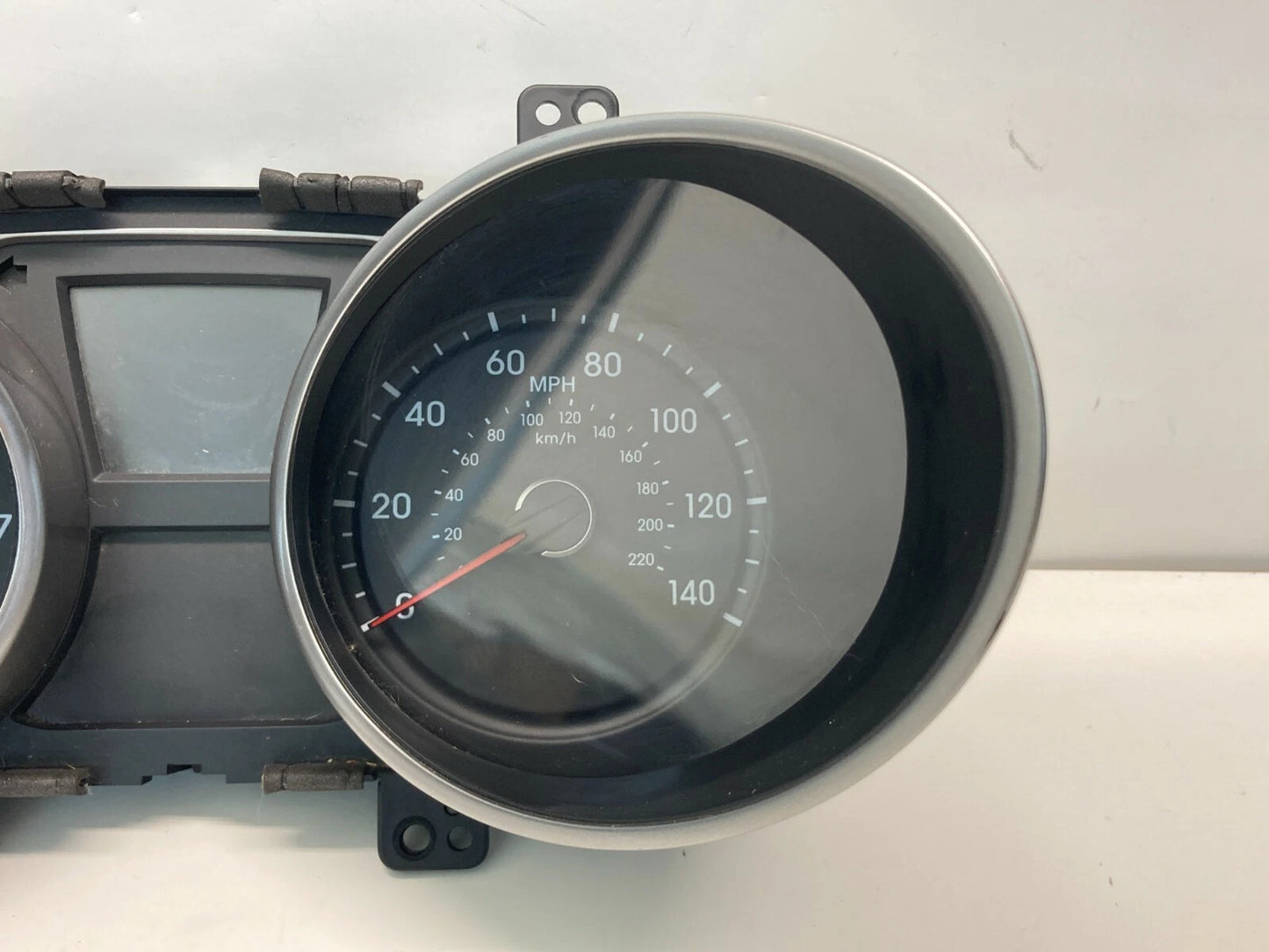 10 11 HYUNDAI TUCSON AT SPEEDOMETER INSTRUMENT CLUSTER GAUGES 94001-2S030 OEM