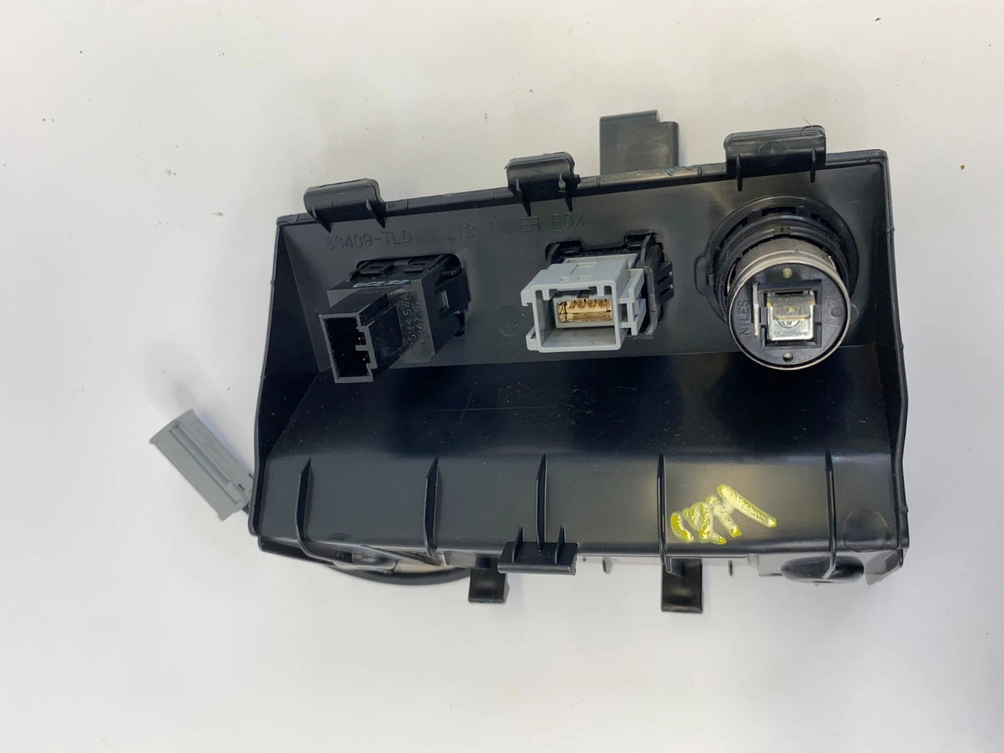 2009-2014 ACURA TSX CENTER CONSOLE USB AUX PORT 12V POWER OUTLET OEM 83409-TL0