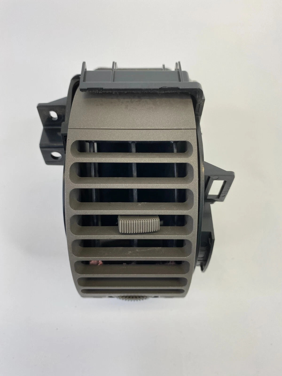 2005-2007 INFINITI G35 DASH RIGHT PASSENGER INNER A/C AIR VENT OUTLET 68750AC701