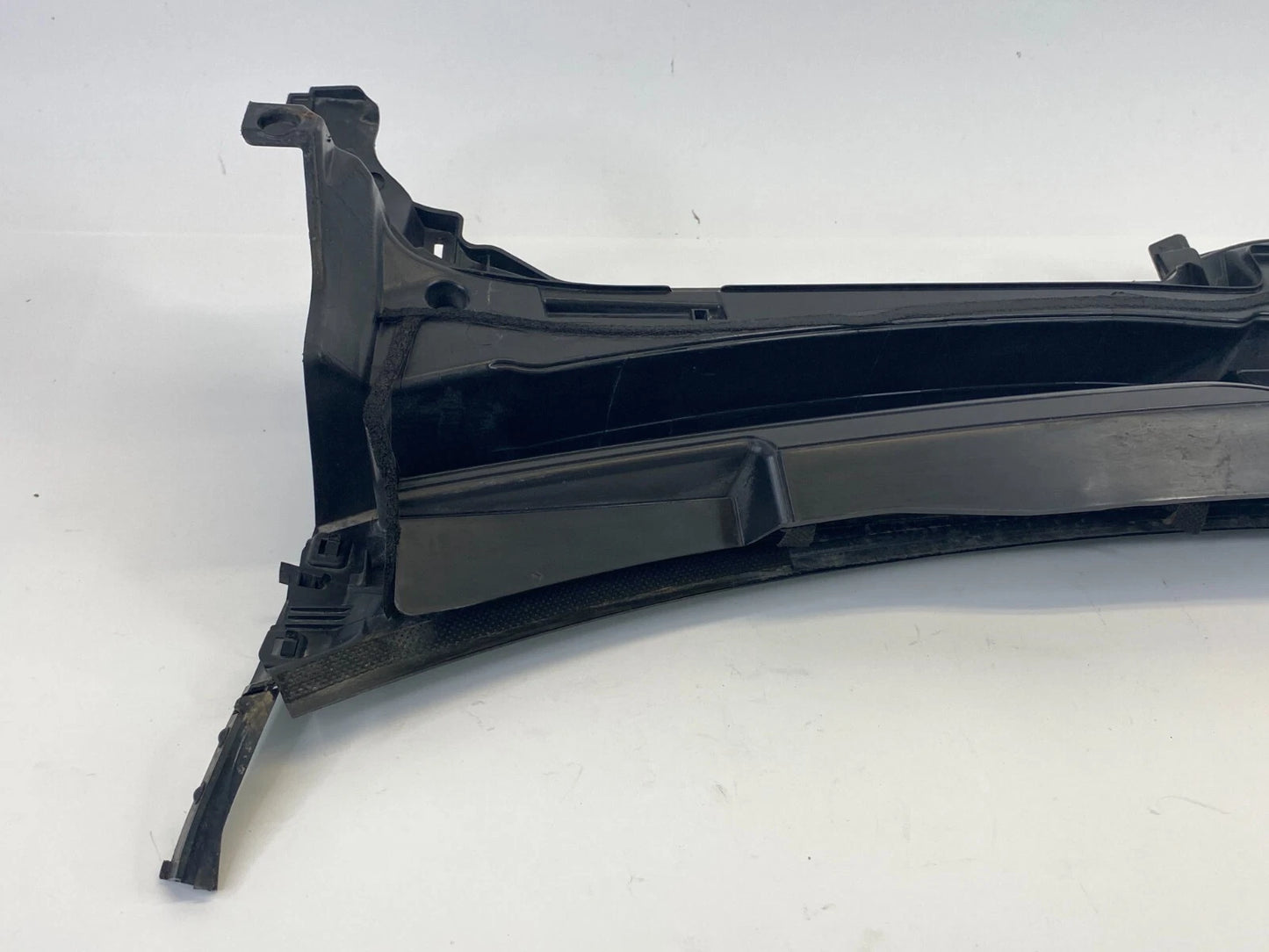 2013-2015 LEXUS IS250 FRONT BUMPER GRILLE BRACKET 55708-53060 OEM