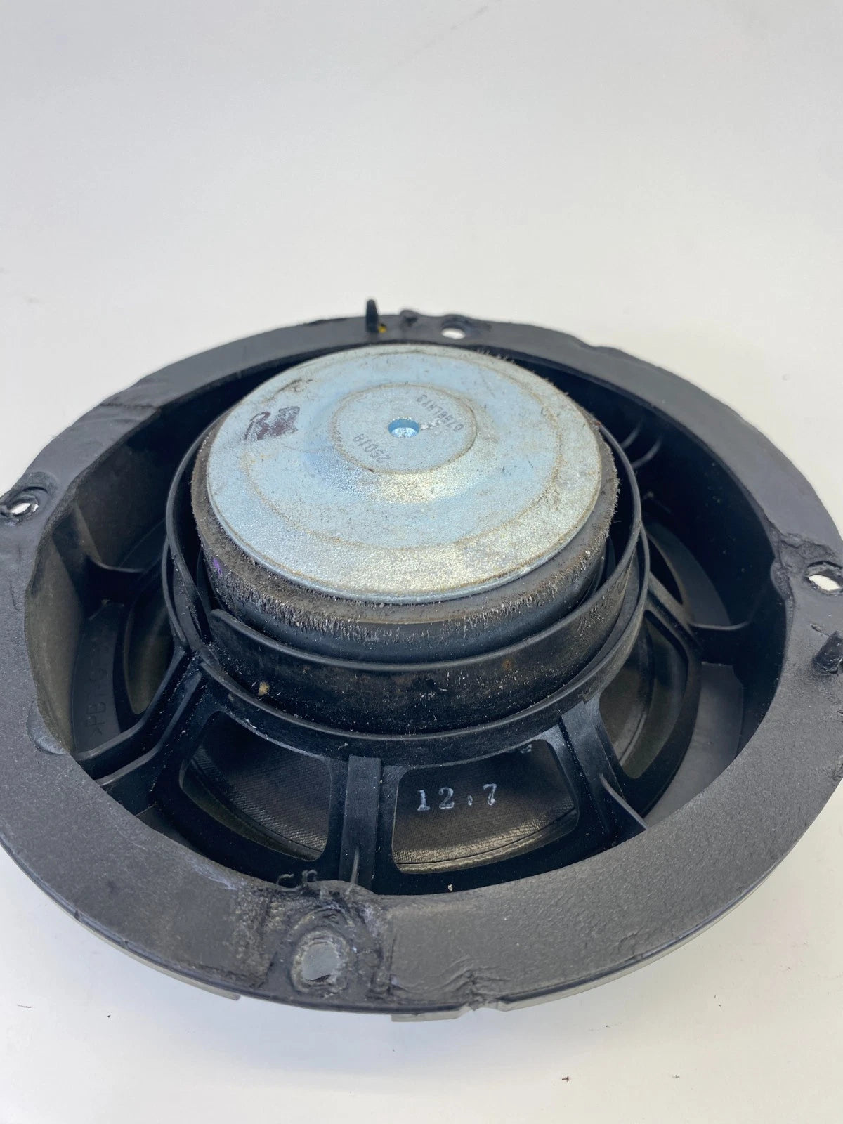 2006-2010 HYUNDAI SONATA REAR RIGHT DOOR AUDIO SPEAKER 96330-3K700 OEM