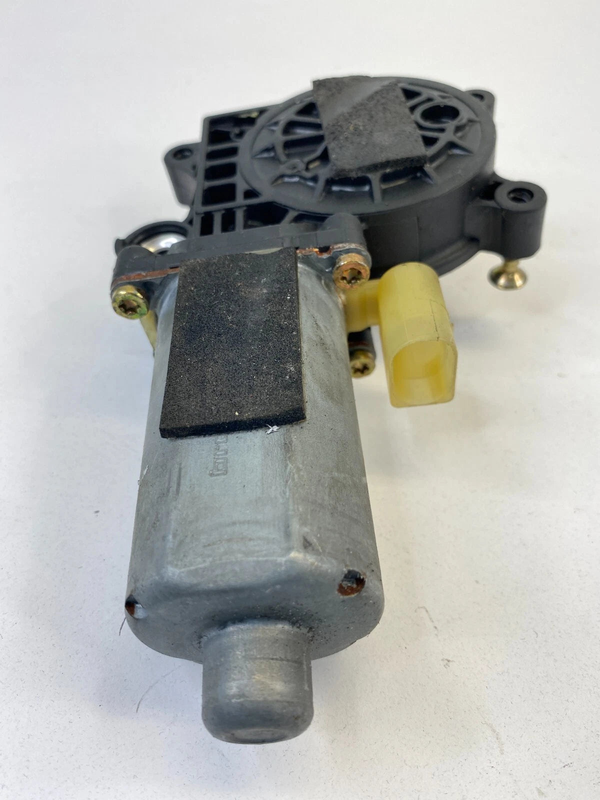 1999-2006 VOLVO S80 REAR LEFT SIDE BACK DOOR WINDOW MOTOR 130-821-777 OEM