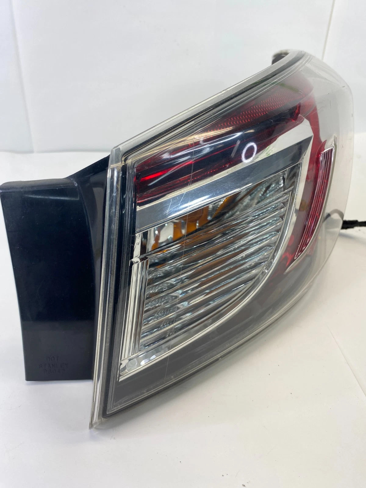 10-13 MAZDA 3 SEDAN RIGHT PASSENGER OUTER QUARTER PANEL TAIL LIGHT TAILLIGHT OEM