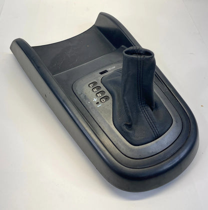 10 11 KIA SOUL AUTOMATIC GEAR SHIFTER BEZEL CENTER CONSOLE TRIM OEM 84651-2K510