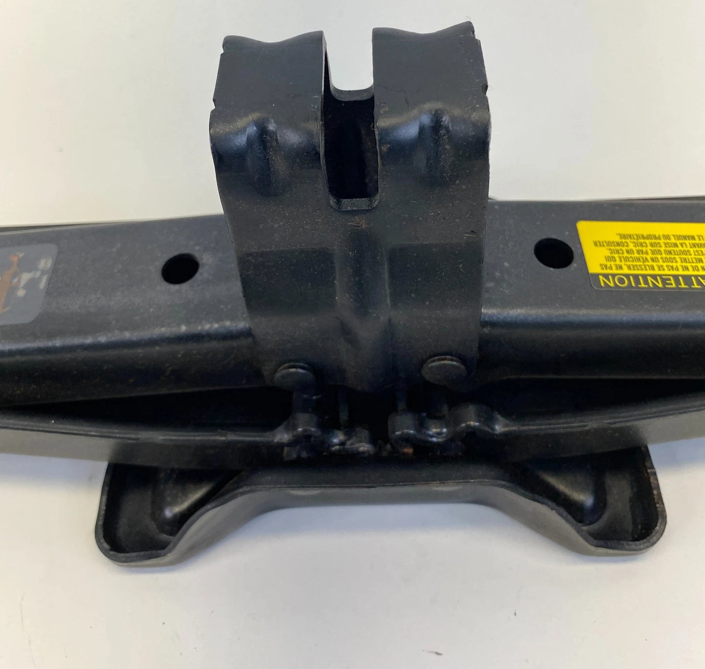2004-2010 TOYOTA SIENNA EMERGENCY SPARE TIRE JACK & TOOL KIT 64707-AE010 OEM