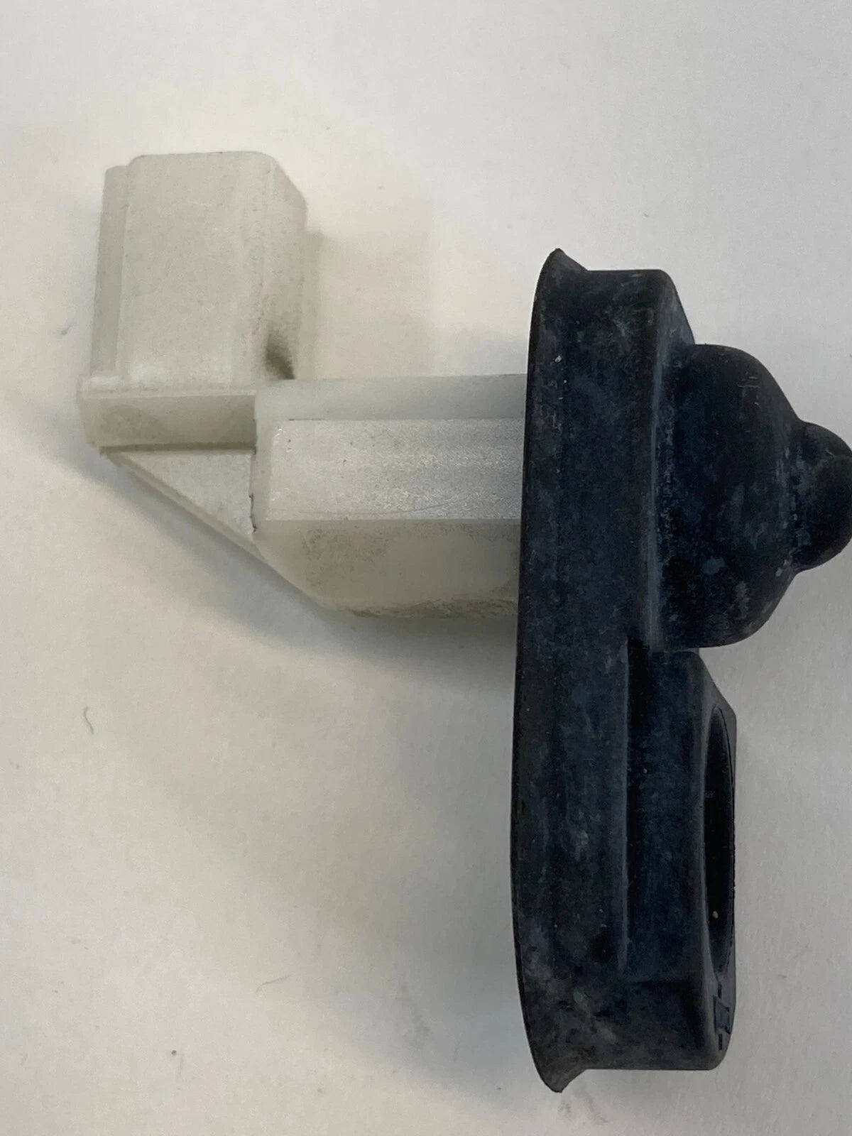 2009-2013 SUZUKI SX4 FRONT RIGHT PASSENGER DOOR AJAR JAMB BUTTON SWITCH OEM