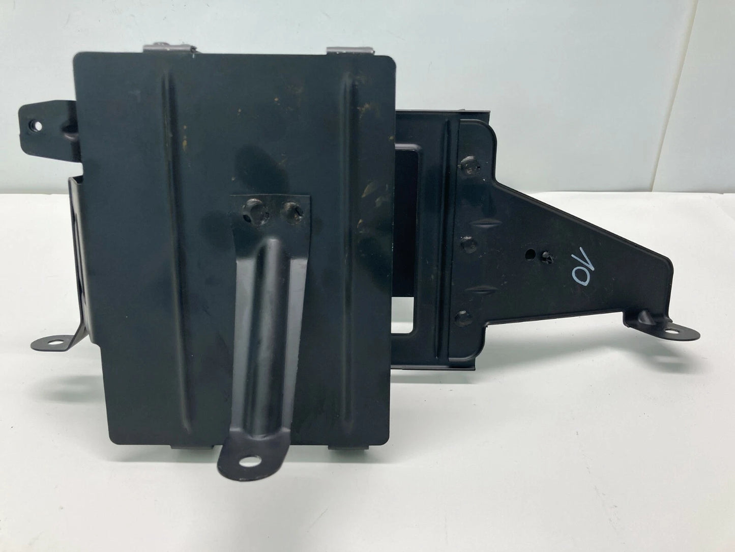 2004-2010 BMW X3 DVD NAVIGATION GPS SYSTEM COMPUTER MOUNTING BRACKET 65503411774