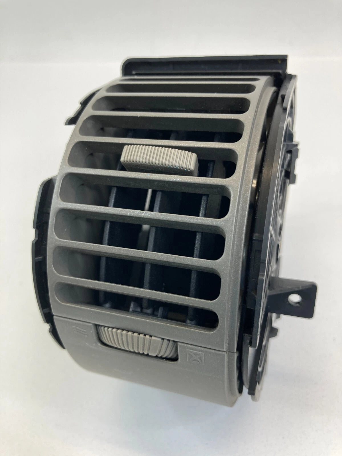 2003 2004 INFINITI G35 RIGHT PASSENGER DASH AC AIR VENT GRILLE OUTLET 68760AM602