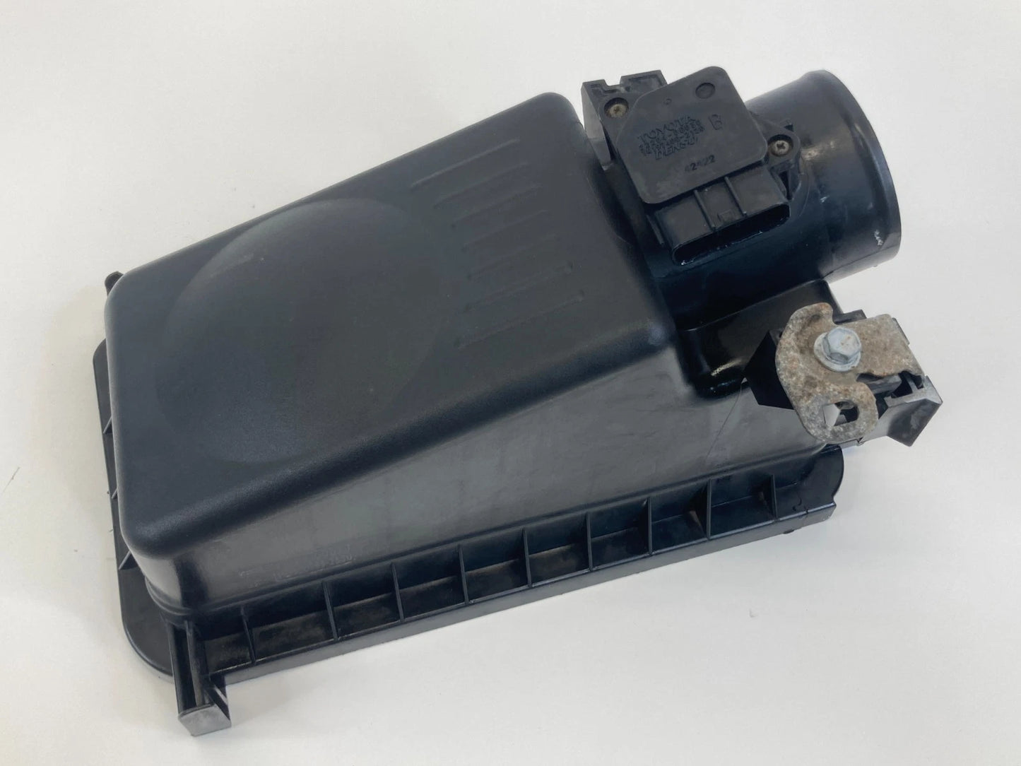 2005-2008 TOYOTA COROLLA 1.8L AIR CLEANER INTAKE BOX UPPER COVER 17812-28020 OEM