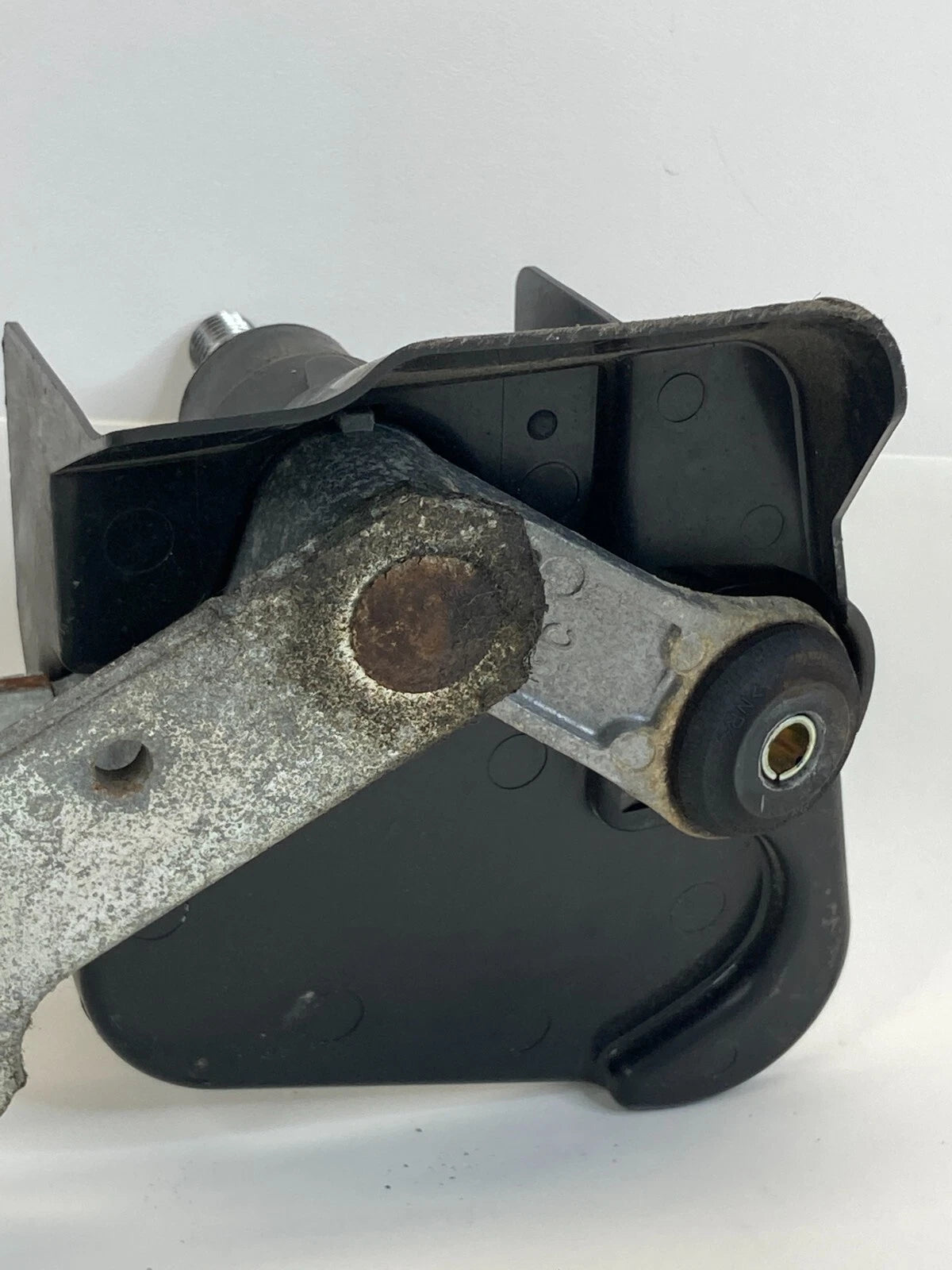 2013-2018 Nissan Altima Front Windshield Wiper Motor w/ Linkage 28800-3TA2A OEM