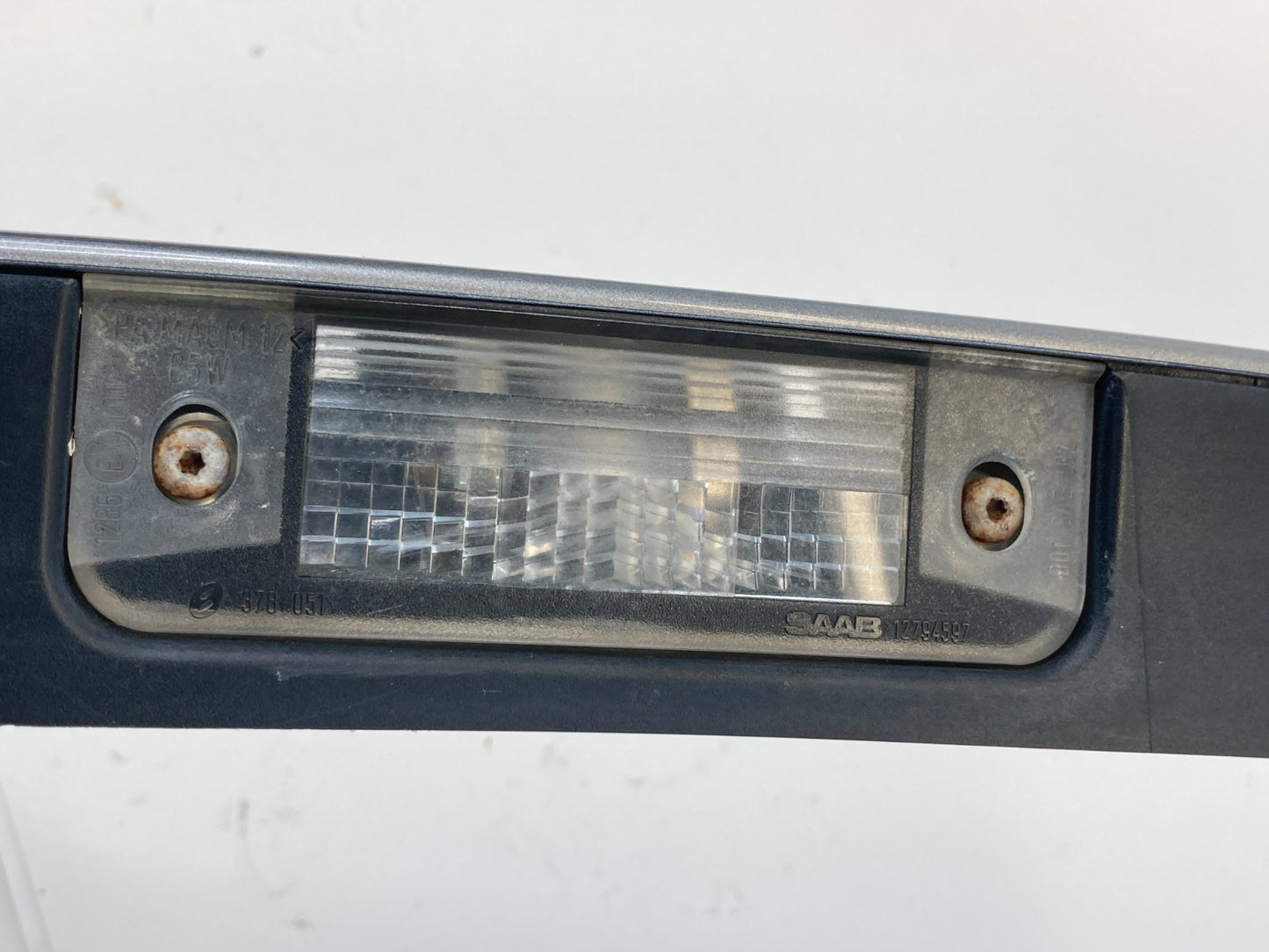 03 04 Saab 9-3 93 Convertible Trunk Lid Handle License Plate Molding Panel OEM