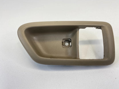 1997-2001 TOYOTA CAMRY REAR RIGHT SIDE INNER DOOR HANDLE BEZEL TRIM 69277-AA010