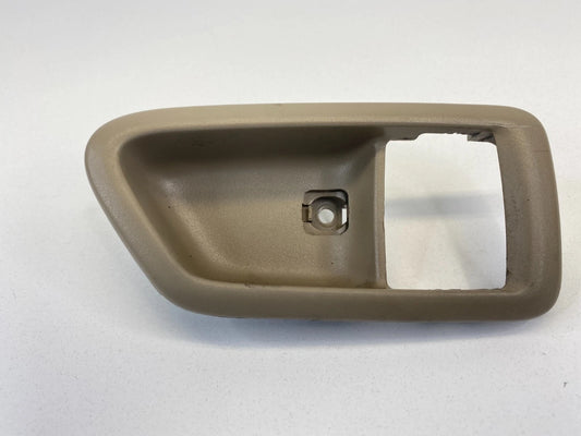 1997-2001 TOYOTA CAMRY REAR RIGHT SIDE INNER DOOR HANDLE BEZEL TRIM 69277-AA010